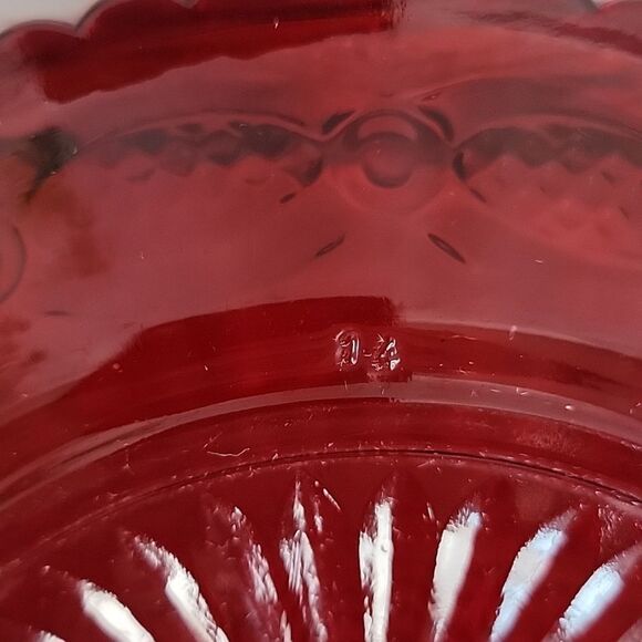 Avon Vintage Cape Cod Collection Ruby Red Glass Plate 7" round - Picture 5 of 7